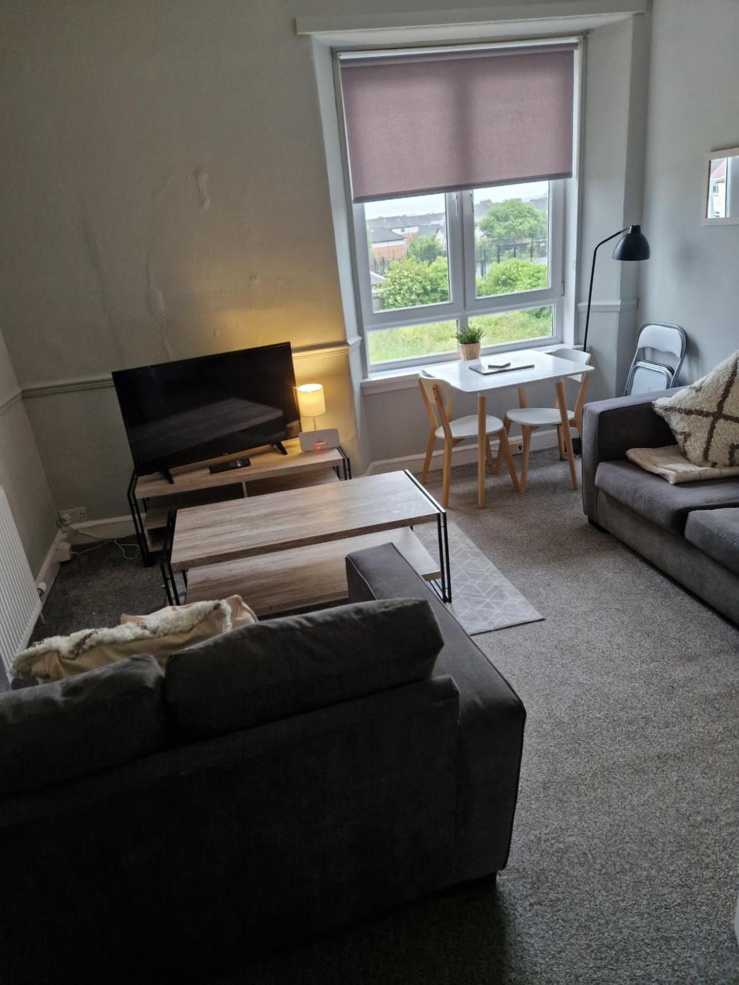 Star Apartment 邓巴顿 外观 照片